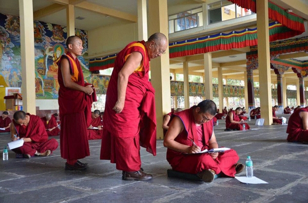 ཚན་རིག་གི་བྲིས་རྒྱུགས་བླངས།