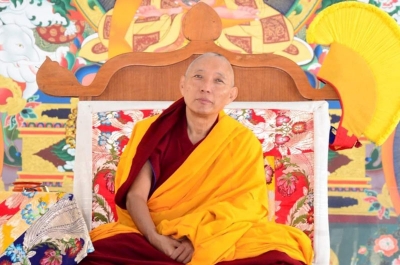 དབྱིན་ཇི་གོང་མའི་ཆེ་བསྟོད་གཟེངས་རྟགས་འབུལ་གཏན་ཁེལ་བ།