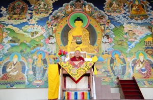 མཁན་རིན་པོ་ཆེས་ལམ་རིམ་གྱི་ཁྲིད་གནང་།