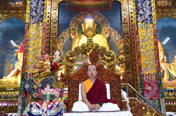 ༧སྐྱབས་མགོན་༧གོང་མ་ཁྲི་འཛིན་རིན་པོ་ཆེ་ཆིབས་བསྒྱུར་གནང་།